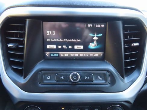 Used 2017 GMC Acadia SLE image 19