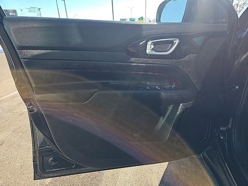 Used 2024 Jeep Compass Trailhawk image 10