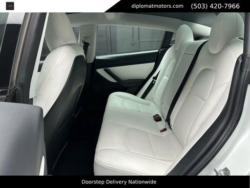 Used 2021 Tesla Model 3 Standard Range Plus image 22