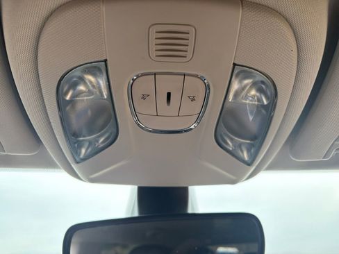 Used 2021 Jeep Compass Latitude image 28