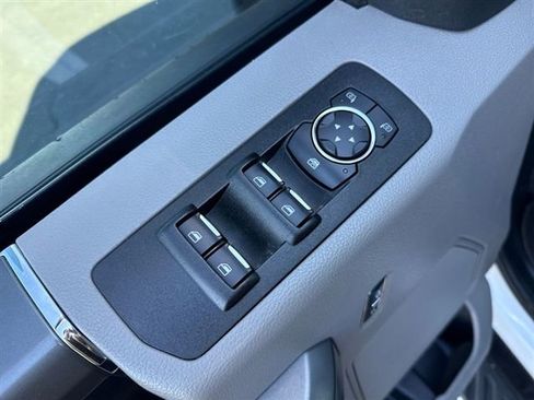 Used 2017 Ford F150 XLT w/ Equipment Group 302A Luxury image 13