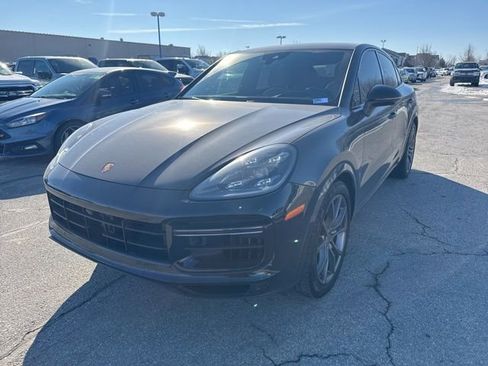 Used 2021 Porsche Cayenne Turbo image 10