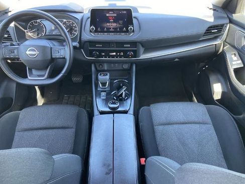 Used 2025 Nissan Rogue SV image 15