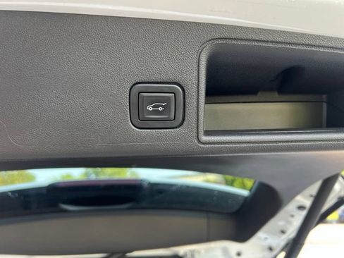 Used 2022 GMC Terrain AT4 AWD/4WD image 16