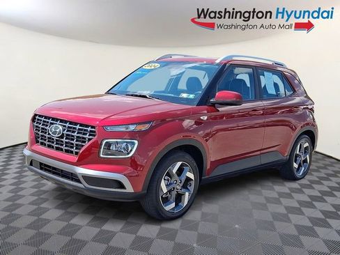 Certified 2024 Hyundai Venue Limited FWD image 3