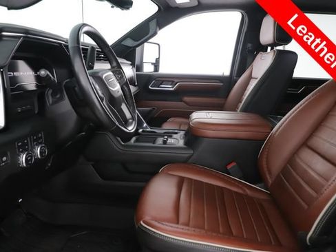 Used 2025 GMC Sierra 2500 Denali Ultimate AWD/4WD image 17