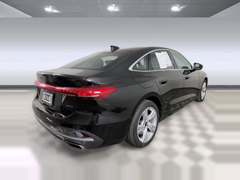 Used 2025 Audi A5 2.0T Premium w/ Convenience Package AWD/4WD image 9