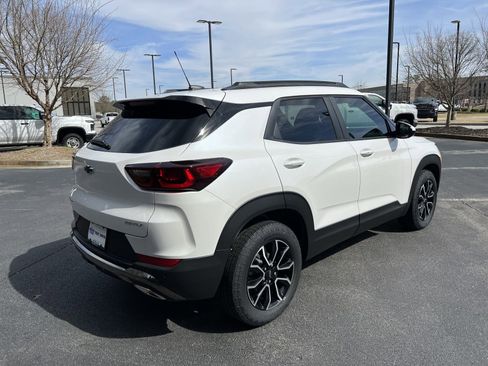 Used 2025 Chevrolet TrailBlazer ACTIV w/ Convenience Package image 10