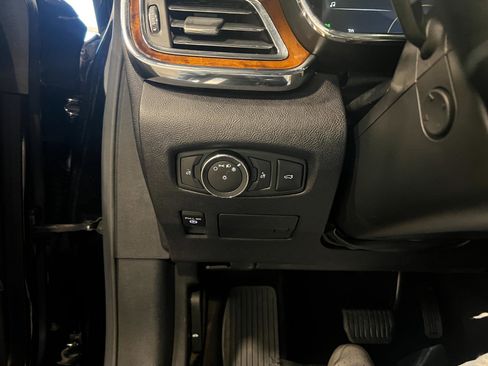 Used 2017 Lincoln Continental Reserve w/ Climate Package image 15