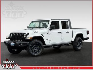 Used 2023 Jeep Gladiator Sport AWD/4WD video 1