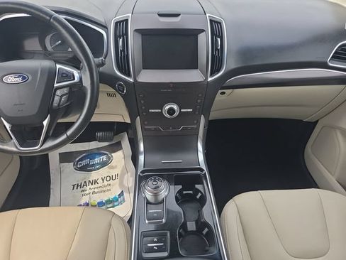 Used 2020 Ford Edge Titanium FWD image 11