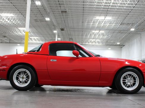 Used 1990 MAZDA MX-5 Miata RWD image 24