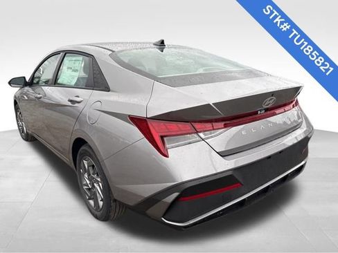 New 2026 Hyundai Elantra Blue image 5