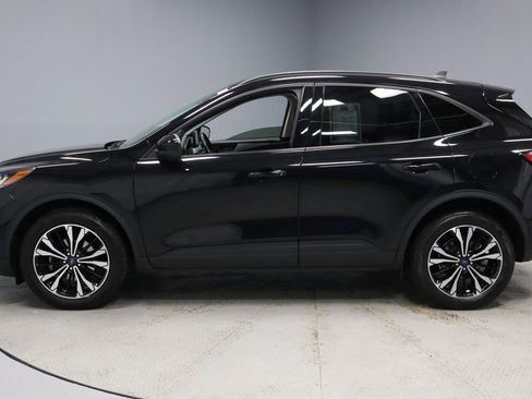 Used 2022 Ford Escape SE w/ SE Sport Appearance Package image 8