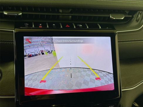 New 2025 Jeep Grand Cherokee L Limited w/ Trailer Tow Package image 9