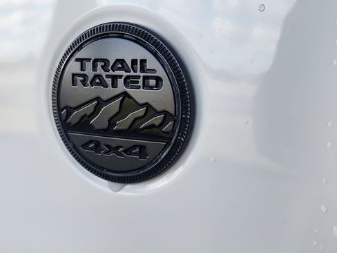 Used 2024 Jeep Gladiator Sport image 11