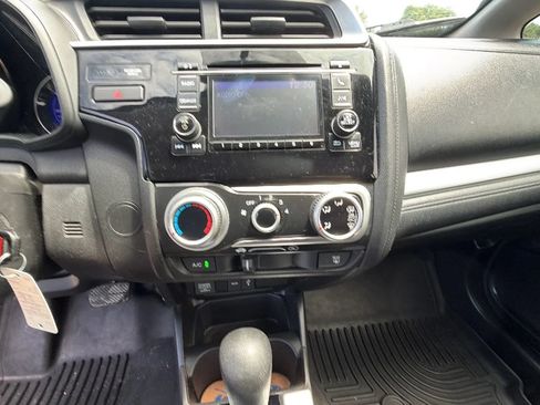 Used 2015 Honda Fit LX image 17