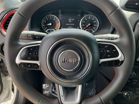 Used 2023 Jeep Renegade Trailhawk AWD/4WD image 27