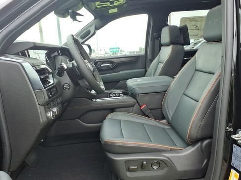 New 2026 GMC Yukon XL AT4 w/ AT4 Premium Plus Package AWD/4WD image 11