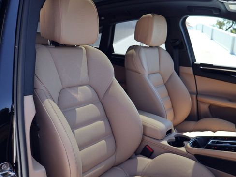 New 2026 Porsche Macan S AWD/4WD image 24