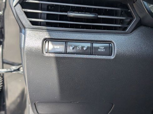 Used 2019 Nissan Altima 2.5 SR FWD image 19
