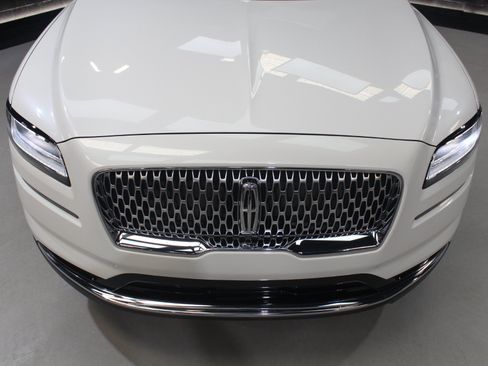 Used 2023 Lincoln Nautilus Reserve FWD image 8
