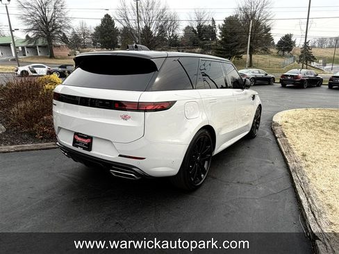 Used 2025 Land Rover Range Rover Sport Dynamic SE image 9