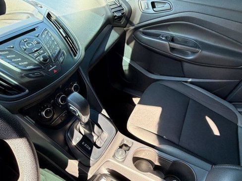 Used 2016 Ford Escape S image 10