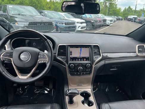 Used 2014 Jeep Grand Cherokee Overland w/ Advanced Technology Group AWD/4WD image 22