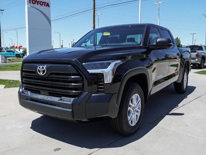 New 2026 Toyota Tundra SR5 w/ SR5 Convenience Package