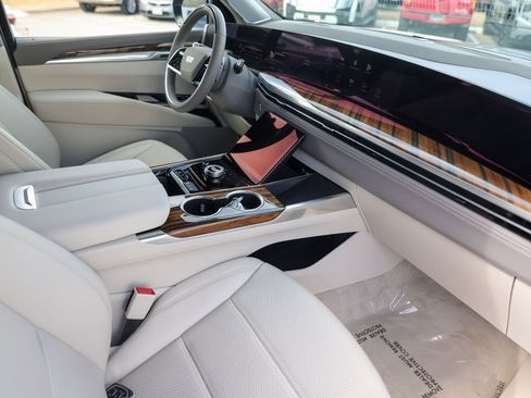 Used 2025 Cadillac Escalade Sport Platinum image 31