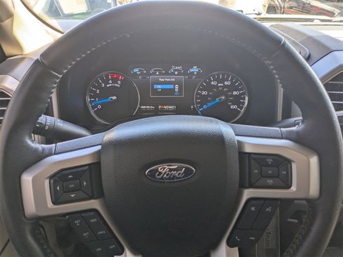 Used 2017 Ford F250 Lariat w/ Chrome Package image 31