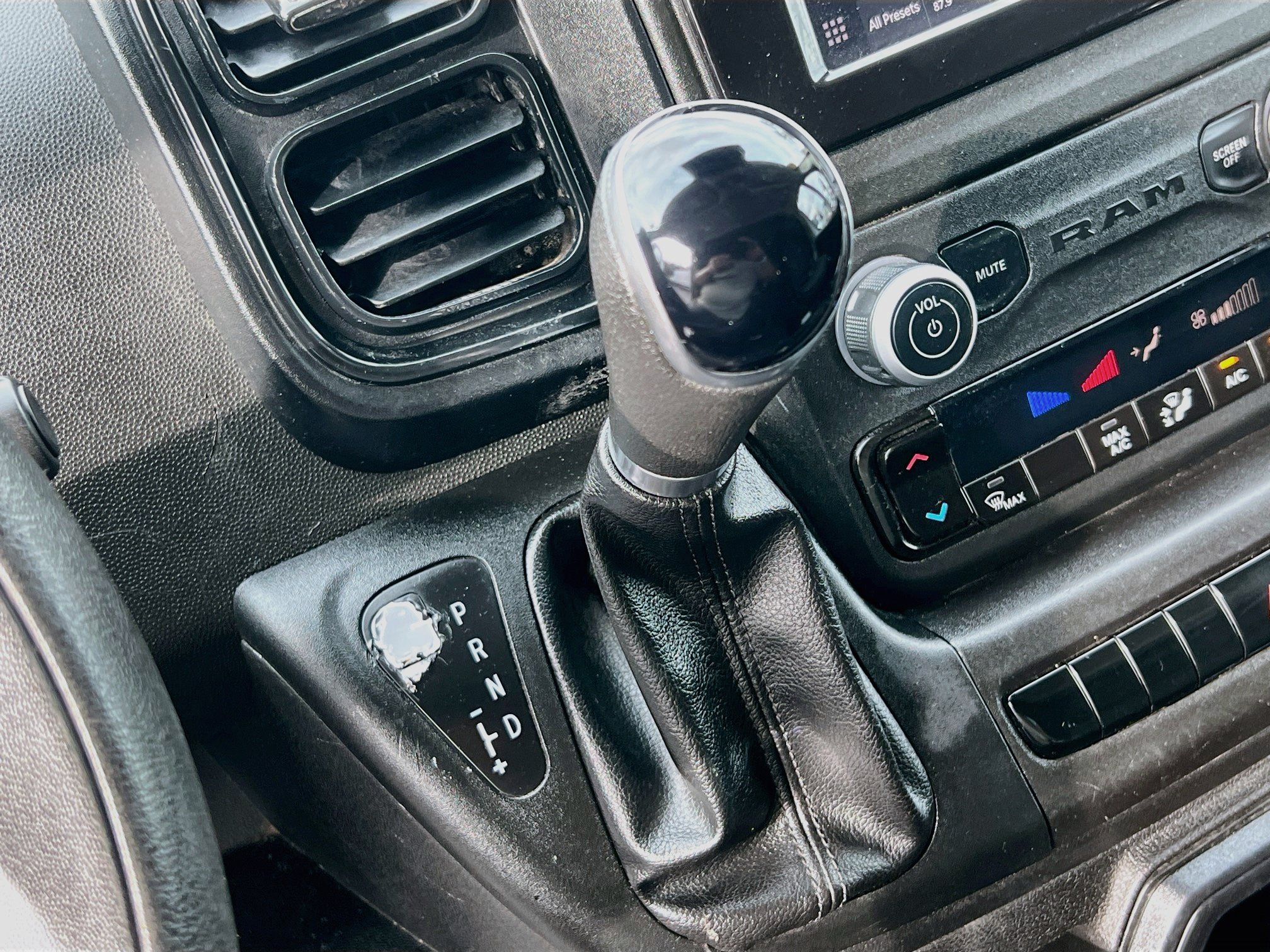 Used 2022 RAM ProMaster 2500 FWD image 23