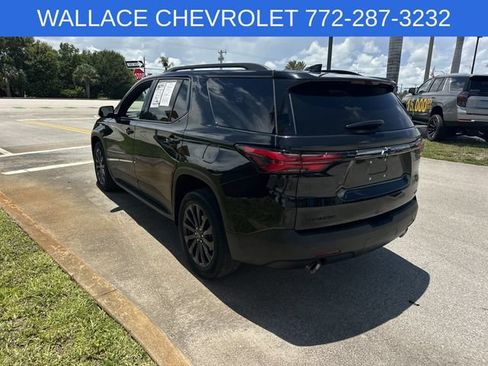 Used 2023 Chevrolet Traverse RS FWD image 8