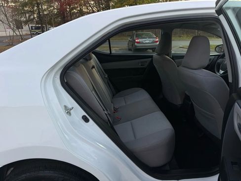 Used 2016 Toyota Corolla LE image 21