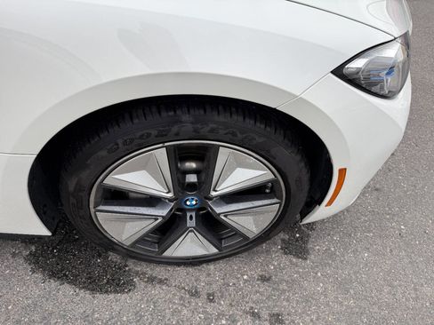 Used 2023 BMW i4 eDrive40 w/ Premium Package image 12