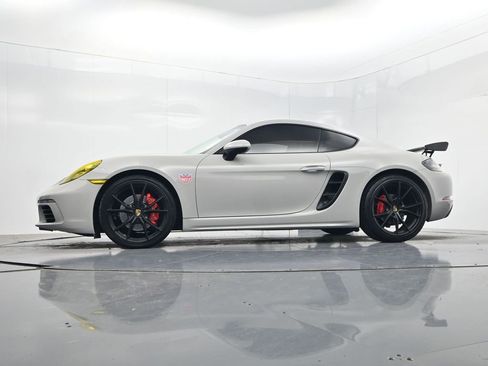 Used 2018 Porsche 718 Cayman S RWD image 32