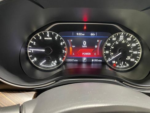 Used 2016 Nissan Maxima Platinum FWD image 27