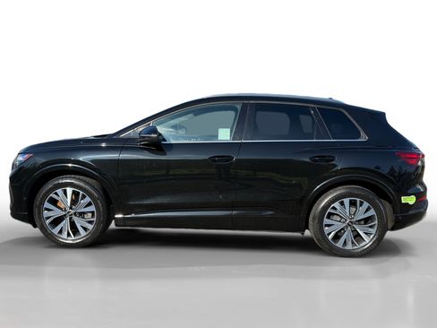 Used 2023 Audi Q4 e-tron Premium Plus w/ Premium Plus image 2