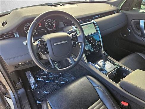 Used 2020 Land Rover Discovery Sport SE image 10