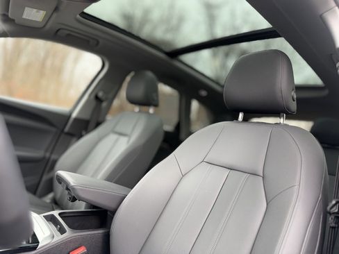 Certified 2025 Audi Q5 2.0T Premium w/ Convenience Package image 16