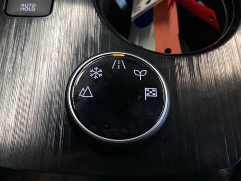 Used 2021 Nissan Rogue SL image 22