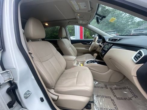 Used 2014 Nissan Rogue SL w/ SL Premium Package AWD/4WD image 16