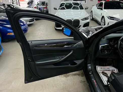 Used 2017 BMW 540i xDrive AWD/4WD image 9