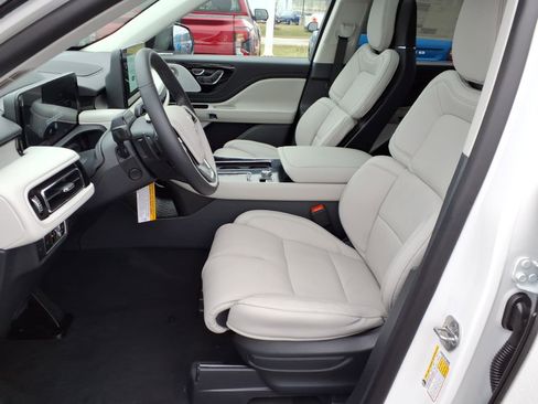 New 2026 Lincoln Aviator Reserve image 4