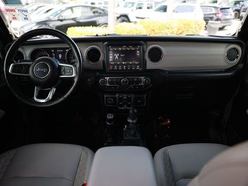 Used 2022 Jeep Gladiator Overland AWD/4WD image 28