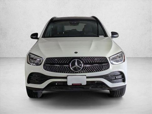 Used 2022 Mercedes-Benz GLC 300 image 2