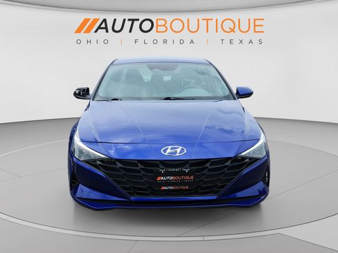 Used 2023 Hyundai Elantra SEL w/ Cargo Package FWD image 9