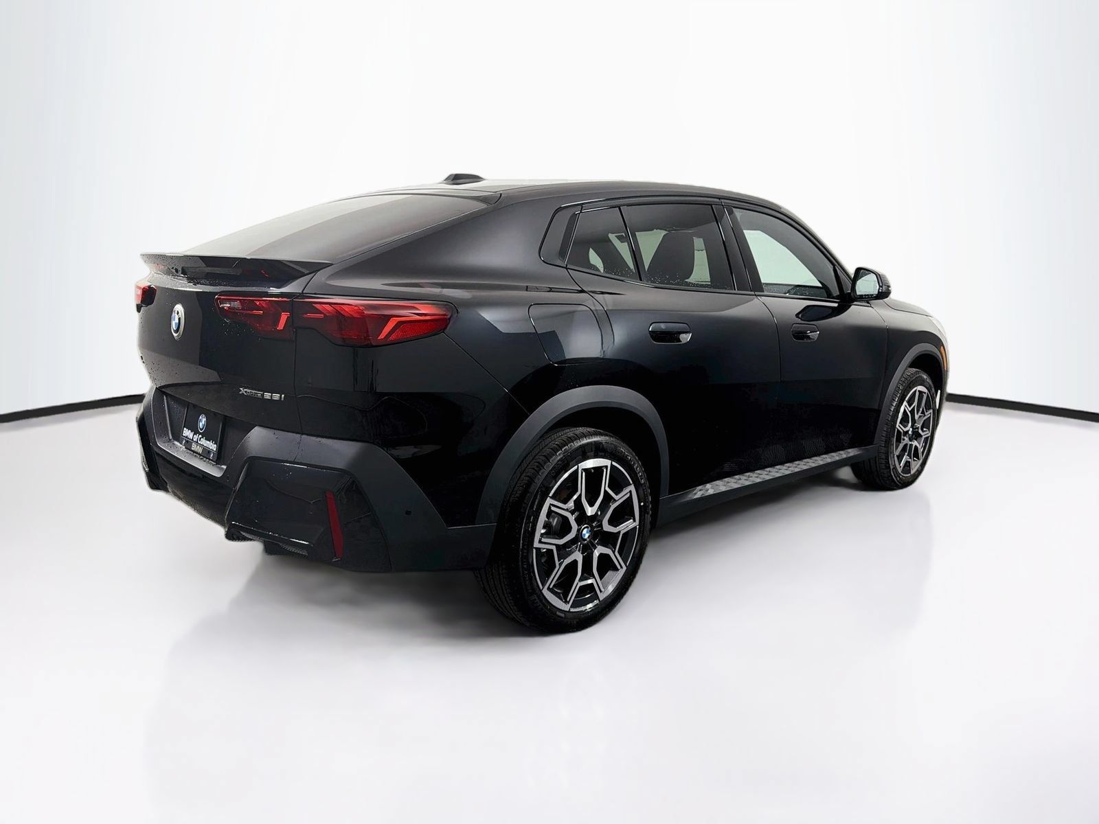 New 2026 BMW X2 xDrive28i w/ Technology Package AWD/4WD image 7