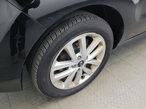 Used 2018 Kia Soul + FWD image 31